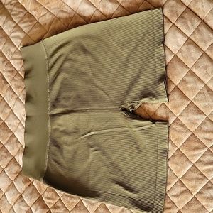 Women's size XL olive green ribbed biker shorts